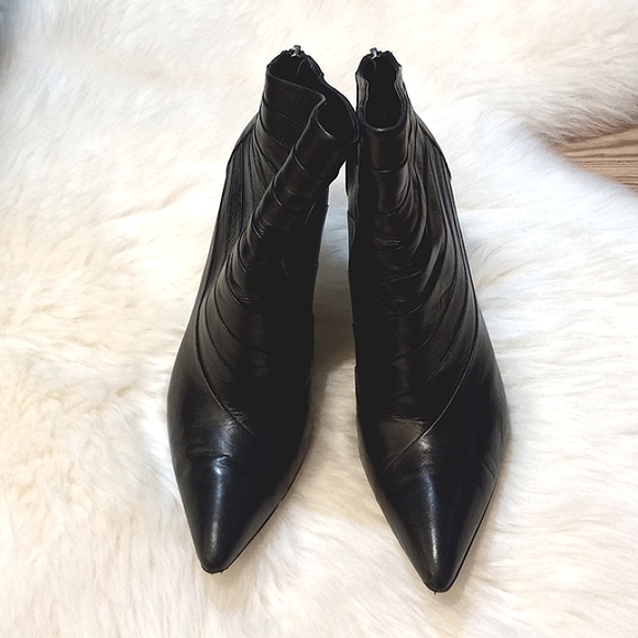 Giorgio Armani boots - Picture 16 of 17